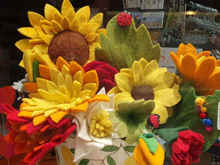 bunter Strauß Filzblumen