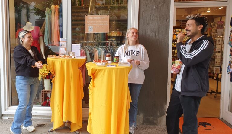 Rückblick auf den Weltladentag 2025 bei A Janela