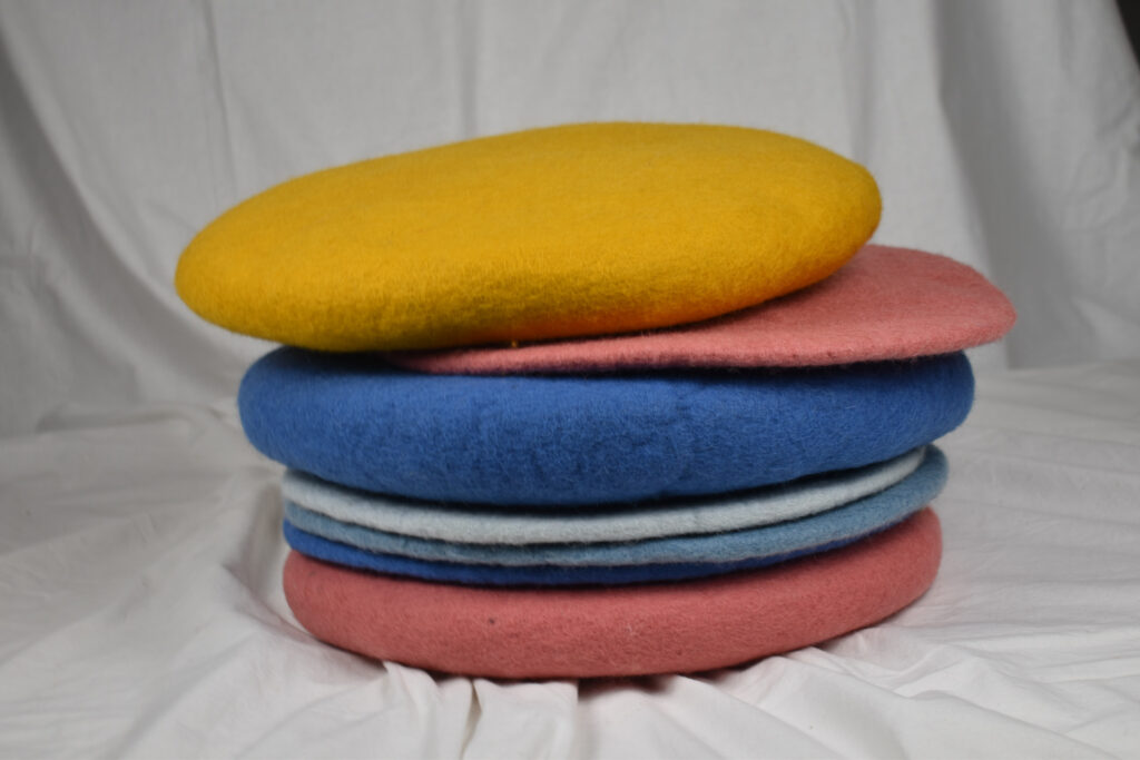Bunte Sitzkissen aus Filz